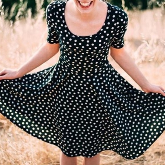 LuLaRoe Dresses & Skirts - LULAROE Black & White Polka Dot Nicole XXS